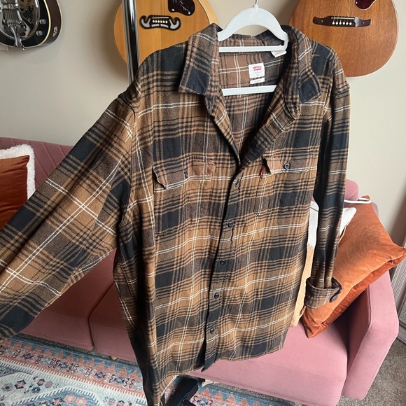 Mens Levi Oversized Flannel - Picture 4 of 5